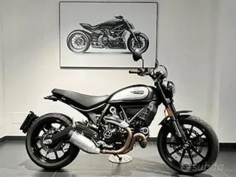ducati scrambler 800 icon dark