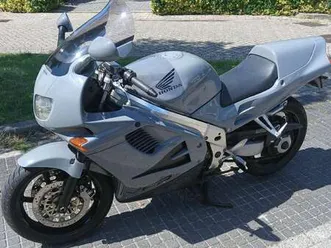 vfr750f rc36