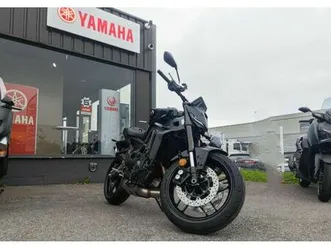 yamaha mt-09 2025 850 cm3 | moto roadster | 810 km | noir | 74100 ville la grand