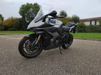 suzuki gsx-s 1000 gt