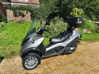 scooter 3 roues piaggio mp3 400 ie lt de 2010