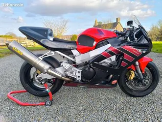 cbr 929 piste
