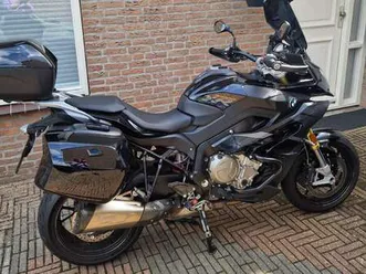 tripple black hp akrapovic