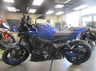 yamaha mt-09 2024 889 cm3 | moto roadster | 14 300 km | bleu | 06160 juan les pins