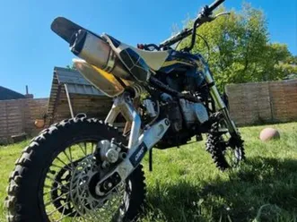 dirt 125 – carénage rockstar – parfait état de fonctionnement