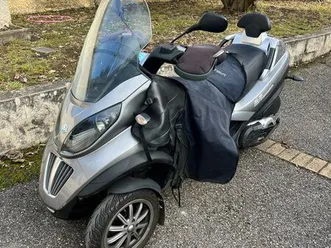 piaggio mp3 400 lt