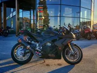 aprilia rsv4 1100 factory | es44208