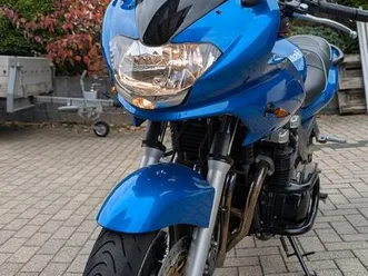 kawasaki zr7s