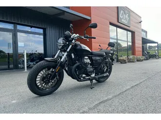 moto guzzi v9 bobber 2024