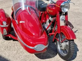 oldtimer motorrad mit beiwagen