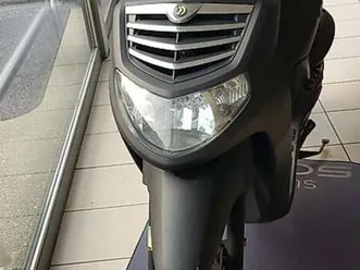 sym hd 125 canton tessin -