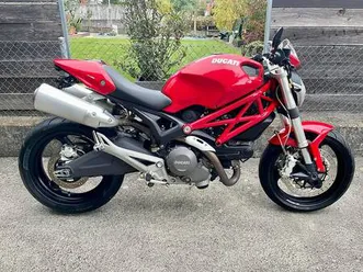 ducati monster 696