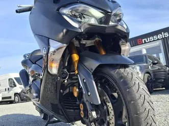 ② yamaha tmax 530sx