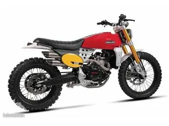 fantic caballero scrambler 500 cc - roadster rouge - modèle de présentation