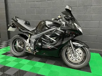 2008 triumph sprint st 1050 1050 cc a vendre