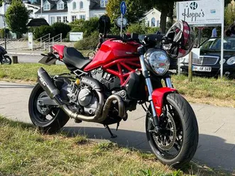 ducati monster 821 ; 4200km quick shifter, sc projekt.