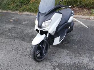 yamaha x-max 250