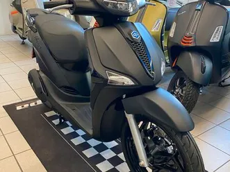 neu piaggio liberty sport 125 e5+ schwarz matt mod.25