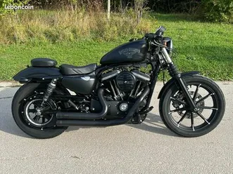 très belle iron 883 2017 entièrement équipée