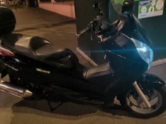 échange contre petit voiture diesel honda swing 125 très bonne état