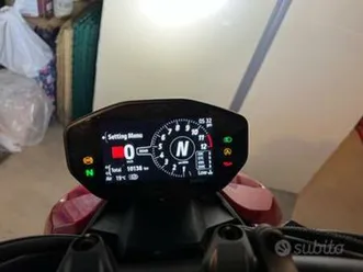 ducati streetfighter v2 - 2023