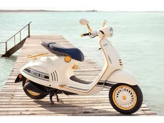 vespa 946 christian dior