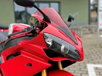 yamaha r1 top