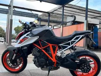 ktm - 1290 superduke r