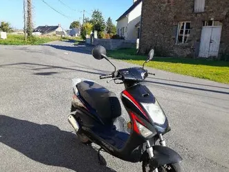 scooter daelim très bon état