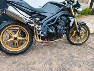 triumph speed triple