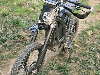 sur-ron lbx homologuée avec bcp d'options (contro+moteur+batterie80+...)