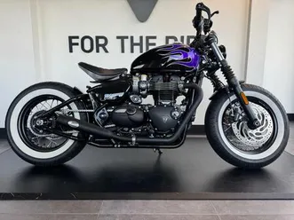 triumph bonneville bobber