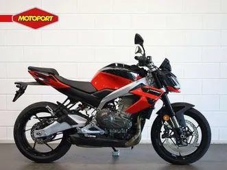 aprilia tuono 457 rood
