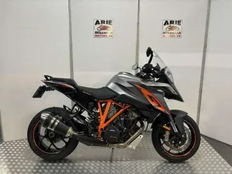 ktm 1290 super duke gt oranje