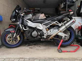 aprilia tuono 1000r nero