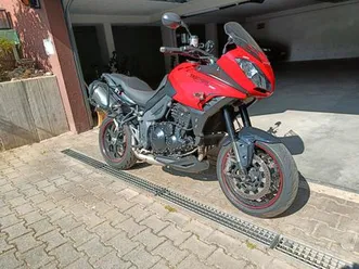 triumph tiger sport 1050/koffer/navi/viel zubehör