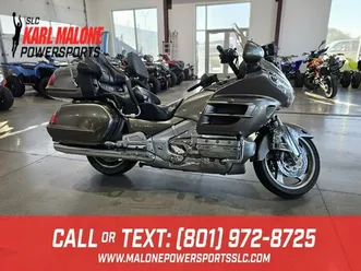 2004 honda® gold wing