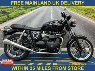 triumph bonneville 900