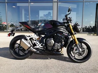 triumph speed triple 1200 rs 2025 1160 cm3 | moto roadster | 1 252 km | noir | 25480 ecole valentin