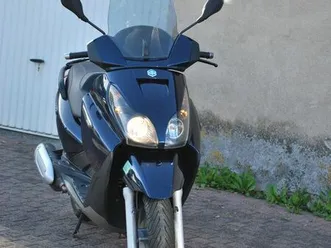 scooter piaggio x7 125 cc bon état