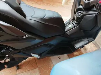 yamaha x-max 125 grigio