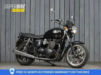 triumph bonneville 900