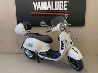 vespa gts touring 300 bianco