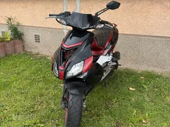 aprilia sr 50 r