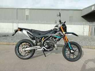 rieju mrt 50 pro sm 55mph 50 cc road legal 2 stroke supermoto delivery & finance