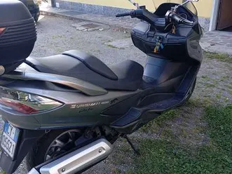 suzuki burgman 400 argento