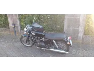 triumph bonneville - 2005