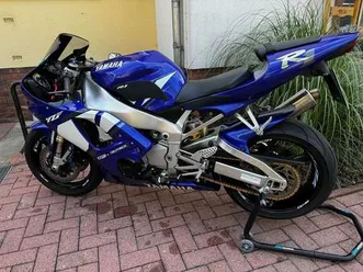 yamaha r1 rn04