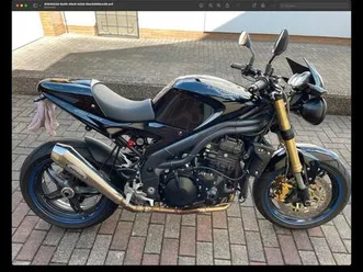 triumph speed triple 1050