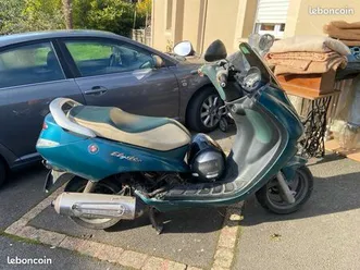 vends ou échange scooter 125 peugeot elyzéo